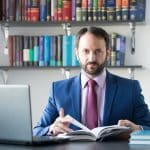 Pourquoi une assurance dédiée aux professions libérales est-elle incontournable ?
