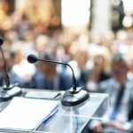 Comment organiser une conférence qui marque vraiment les esprits ?